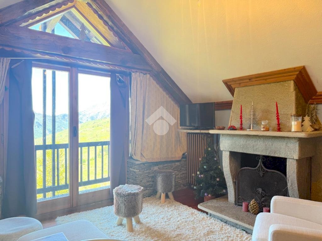 Four-room apartment Via grangesises, Sauze di Cesana - photo 1