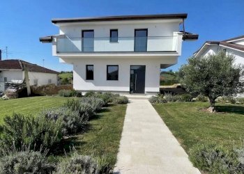 Foto 1 - Terraced Villa via casilina
 
153, Torrice - photo 1
