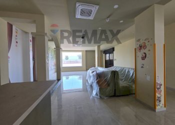 Ricezione / Lobby - Shop via Castagna
73/75/77, Casoria - photo 4