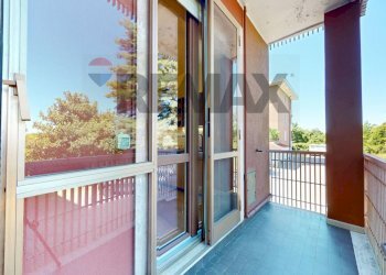 Balcone - Three-room apartment via Padre Banfi, Rho - photo 20