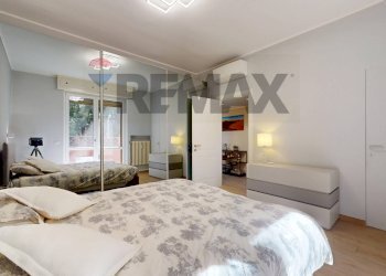 Camera / camera da letto - Three-room apartment via Padre Banfi, Rho - photo 24