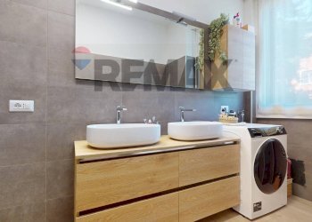 Bagno - Three-room apartment via Padre Banfi, Rho - photo 29