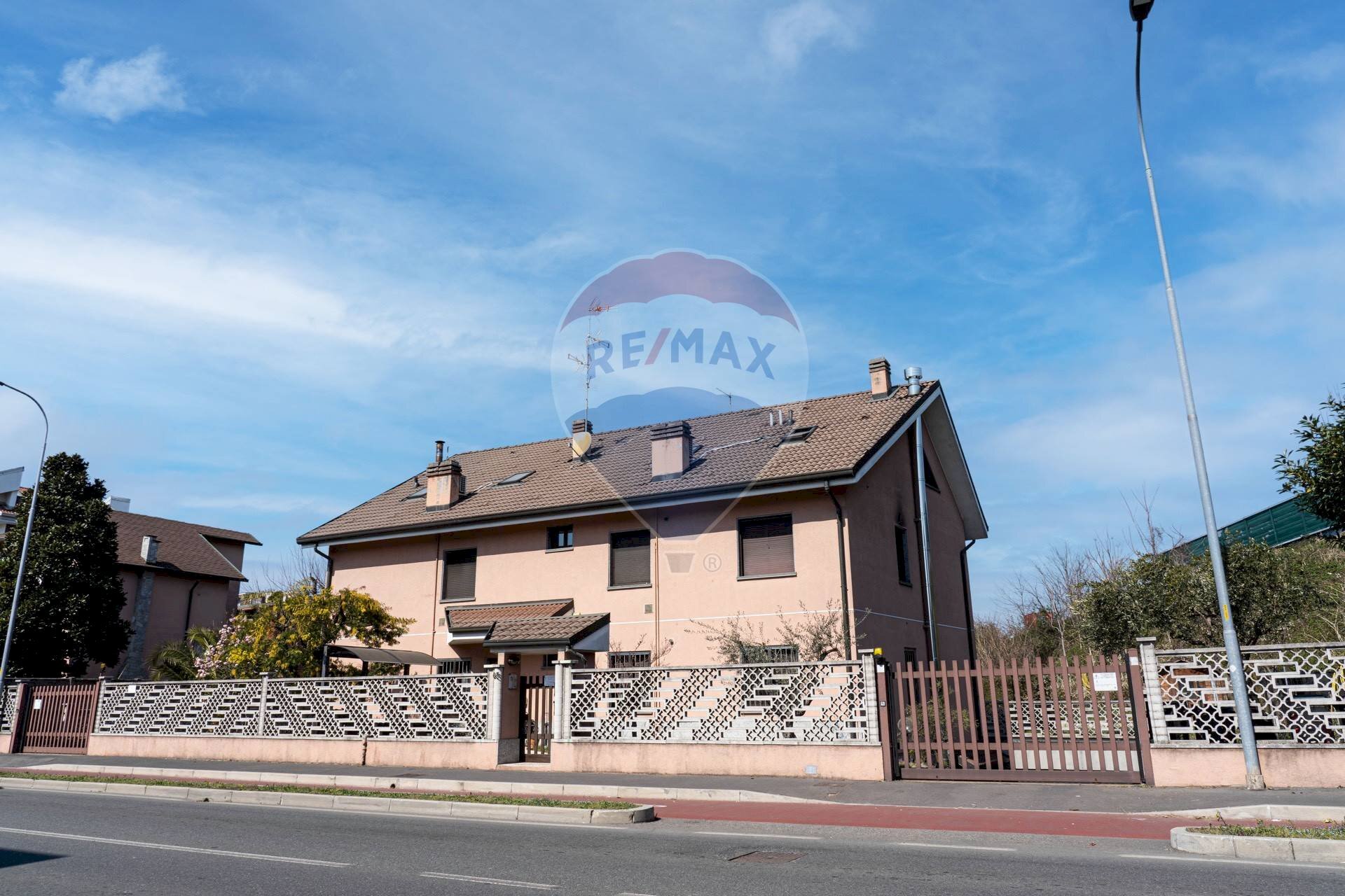 Casa all\'aperto - Bilocale via Pace
 
65, Rho - foto 1