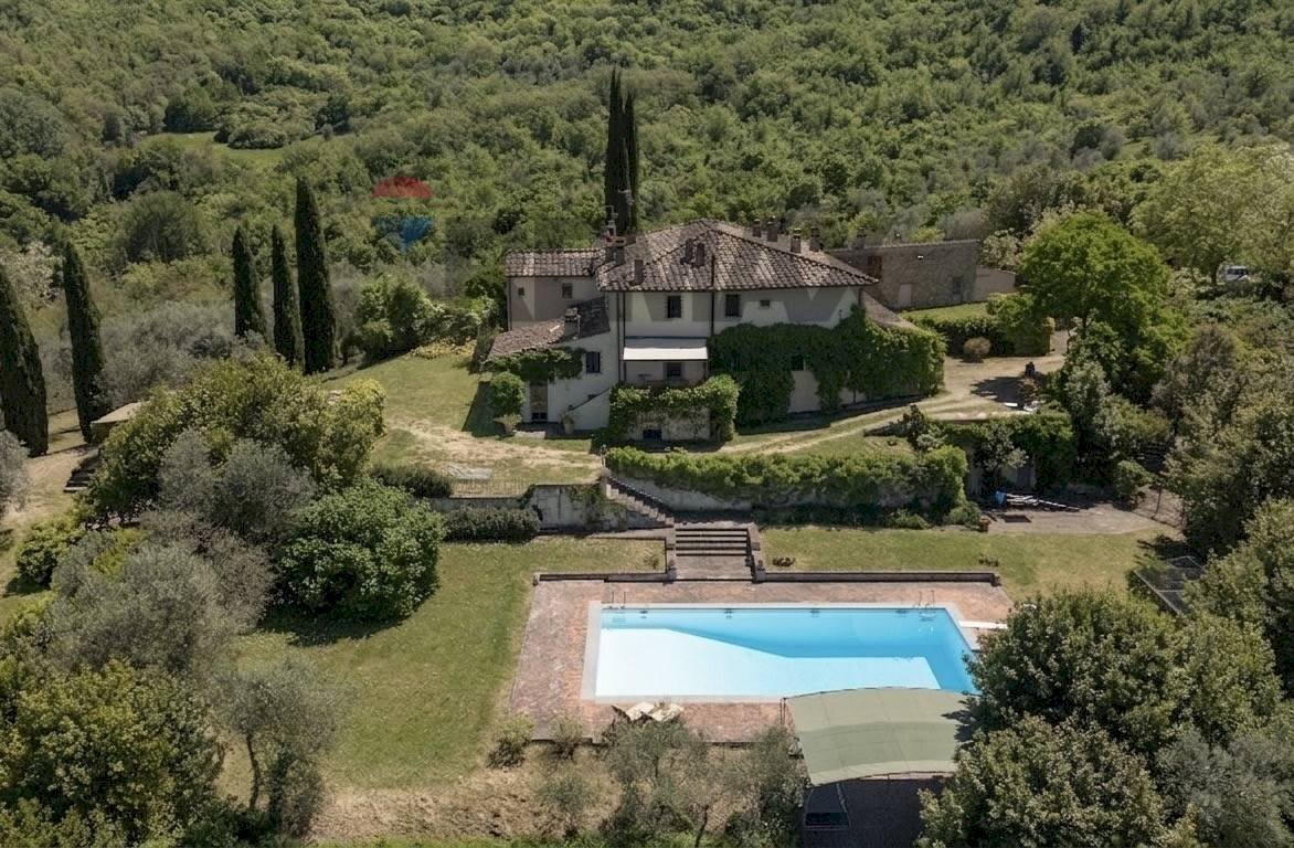 Piscina - Casa semi indipendente Località Mitigliano
 
13, Rignano sull'Arno - foto 2