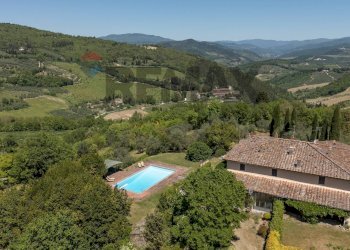 Vista delle montagne - Casa semi indipendente Località Mitigliano
 
13, Rignano sull'Arno - foto 6