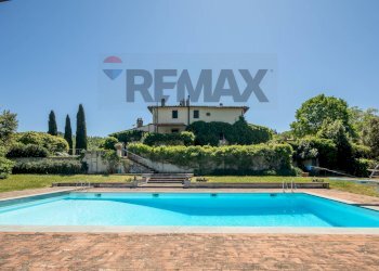 Piscina - Casa semi indipendente Località Mitigliano
 
13, Rignano sull'Arno - foto 50