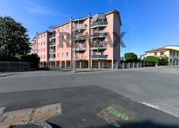 Edificio all\'aperto - Three-room apartment Via Buozzi
 
19, Paullo - photo 2