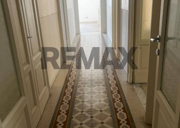Hall / corridoio - Four-room apartment Piazza Giuseppe Massari
36, Bari - photo 3