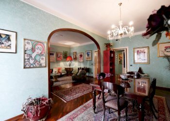 Sala da pranzo - Quadrilocale Via Napoli
 
78, Bari - foto 8