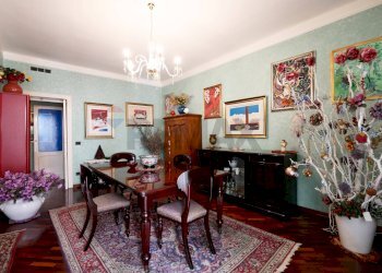 Sala da pranzo - Quadrilocale Via Napoli
 
78, Bari - foto 9