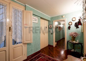 Hall / corridoio - Quadrilocale Via Napoli
 
78, Bari - foto 13