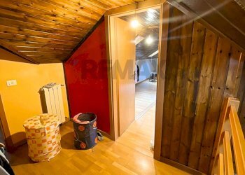 Hall / corridoio - Appartamento Via Cadorna
 
4, Germignaga - foto 8
