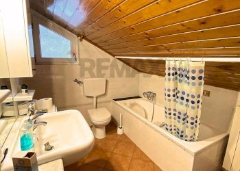 Bagno - Appartamento Via Cadorna
 
4, Germignaga - foto 9