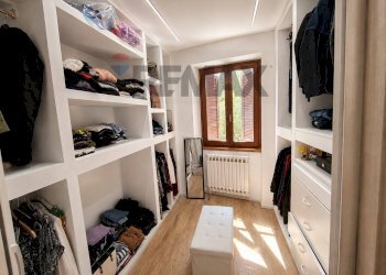 Cabina armadio - Semi-detached house VIA PIAVE
 
2, Cuvio - photo 13