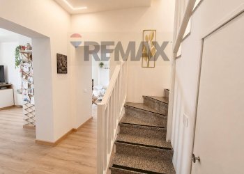 Scale - Semi-detached house VIA PIAVE
 
2, Cuvio - photo 16