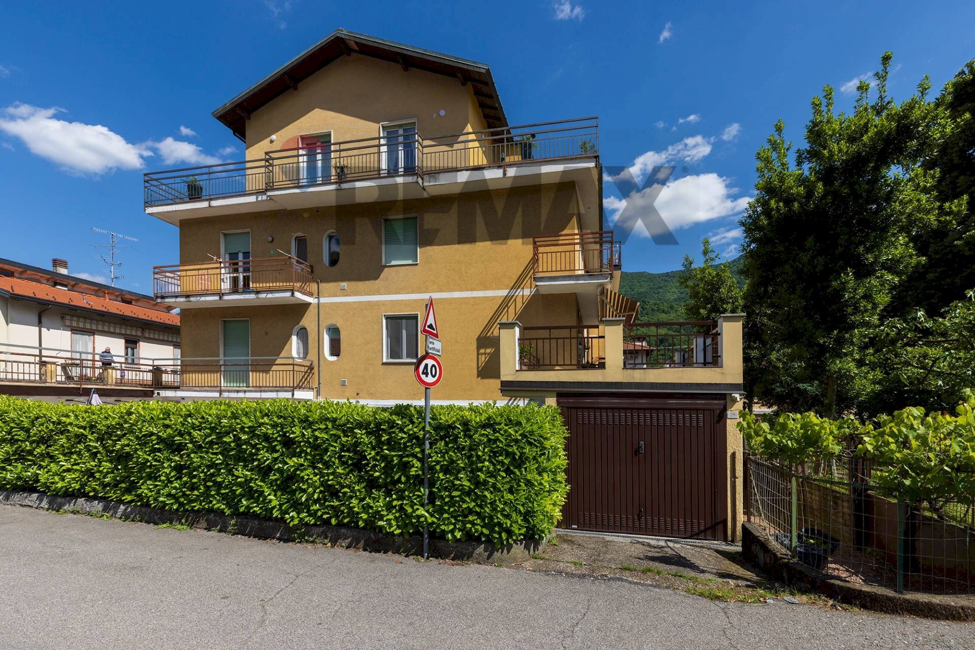 Casa all\'aperto - Trilocale VIA GATTONI
40, Porto Ceresio - foto 2