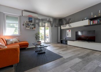 Soggiorno - Trilocale VIA GATTONI
 
40, Porto Ceresio - foto 4