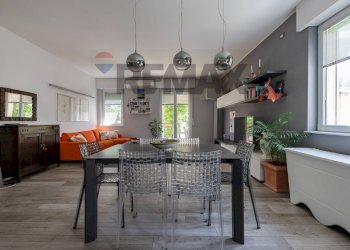 Sala da pranzo - Trilocale VIA GATTONI
 
40, Porto Ceresio - foto 6