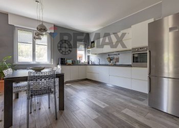 Cucina - Trilocale VIA GATTONI
 
40, Porto Ceresio - foto 7