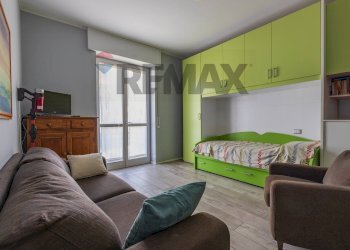 Soggiorno - Trilocale VIA GATTONI
 
40, Porto Ceresio - foto 17