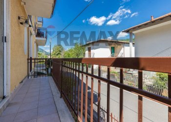 Balcone - Trilocale VIA GATTONI
 
40, Porto Ceresio - foto 19