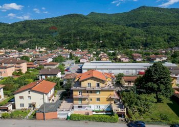 Vista delle montagne - Trilocale VIA GATTONI
 
40, Porto Ceresio - foto 24