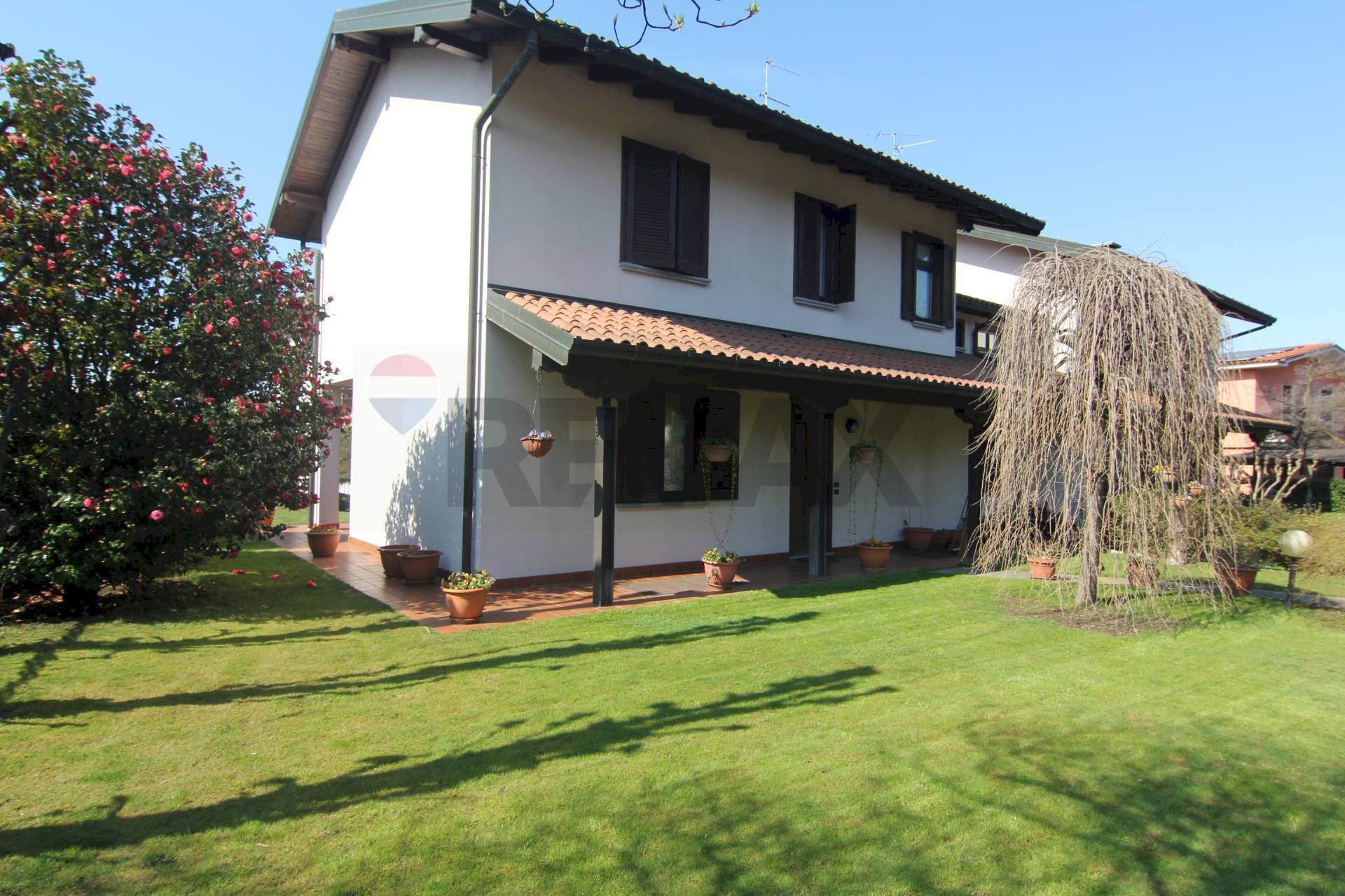 Casa all\'aperto - Casa semi indipendente via Cavour
40, Buguggiate - foto 2