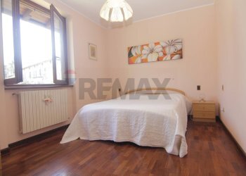 Camera / camera da letto - Casa semi indipendente via Cavour
 
40, Buguggiate - foto 17