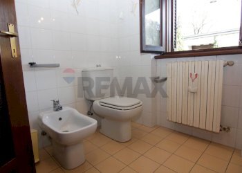 Bagno - Casa semi indipendente via Cavour
 
40, Buguggiate - foto 26