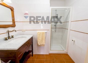 Doccia - Four-room apartment Via Antonino Lo Presti
 
100, Salemi - photo 6