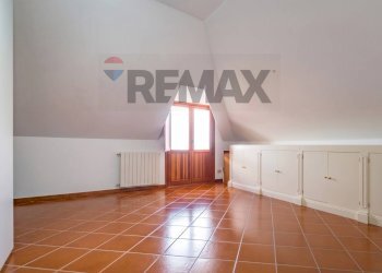 Camera - Four-room apartment Via Antonino Lo Presti
 
100, Salemi - photo 8