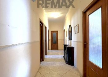 Hall / corridoio - Three-room apartment Via della Resistenza
 
124, Villaricca - photo 13