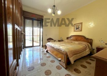 Camera / camera da letto - Three-room apartment Via della Resistenza
 
124, Villaricca - photo 17