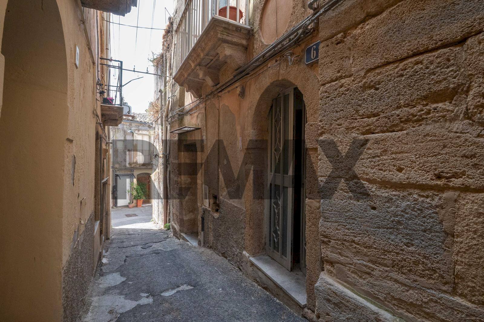 Edificio all\'aperto - Semi-detached house Via Cugino
6/8, Caltagirone - photo 2