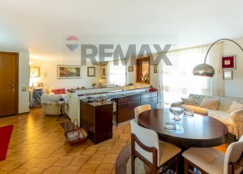 Sala da pranzo - Appartamento Via Macello
40, Catania - foto 5