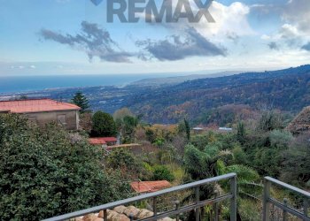 Vista delle montagne - Independent house via Luigi Capuana
 
51-53, Sant'Alfio - photo 15