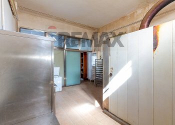 Hall / corridoio - Locale Commerciale VIA GALERMO
195, Misterbianco - foto 8