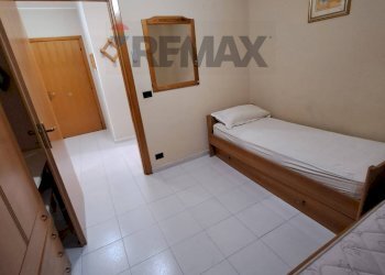 Camera / camera da letto - Three-room apartment Via Sillemi
 
11, Letojanni - photo 15