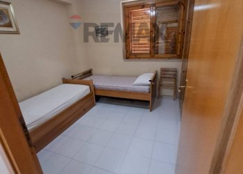 Camera / camera da letto - Three-room apartment Via Sillemi
 
11, Letojanni - photo 16
