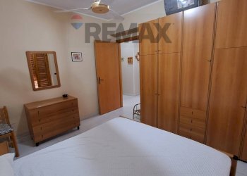 Camera / camera da letto - Three-room apartment Via Sillemi
 
11, Letojanni - photo 17
