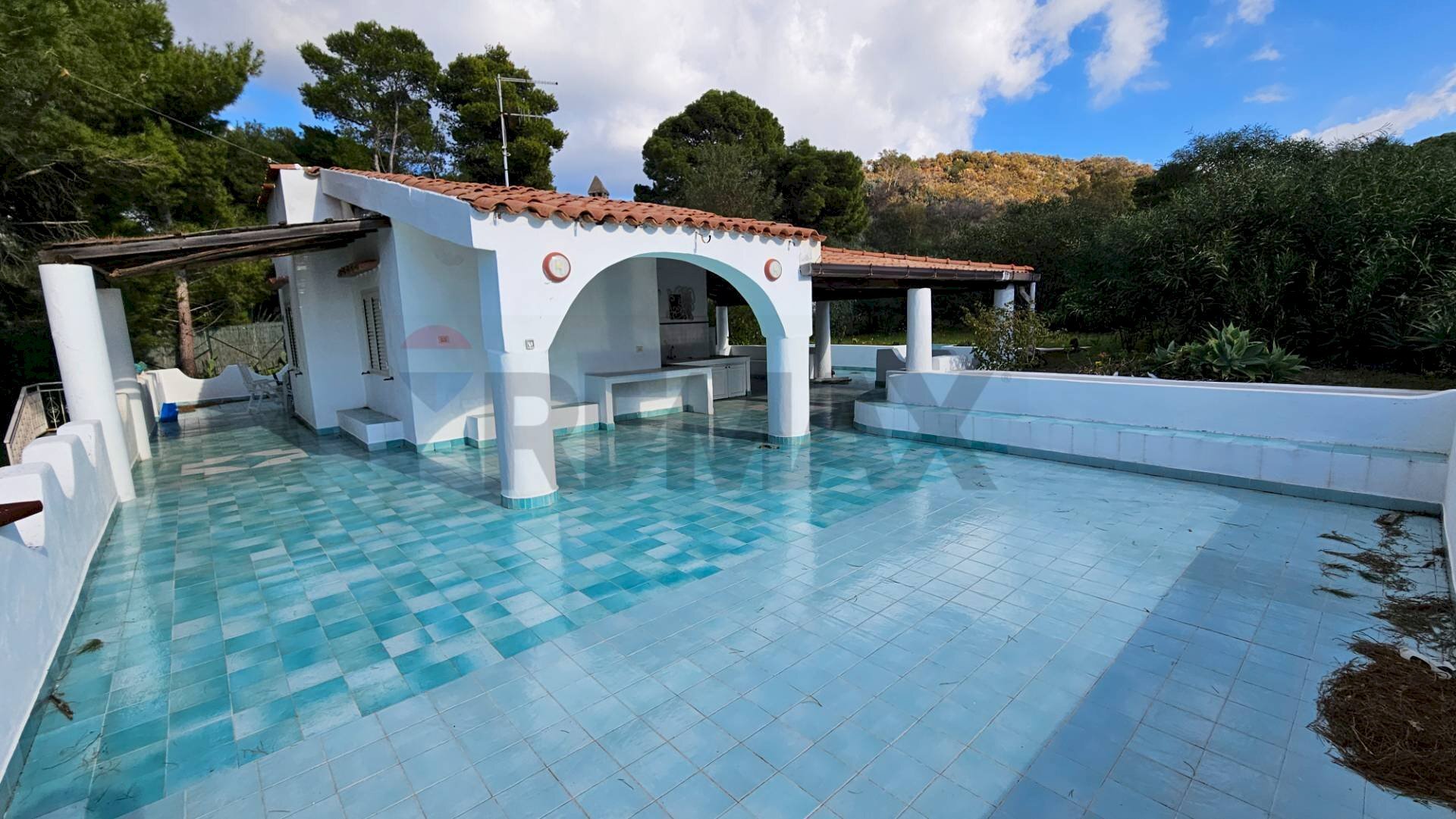 Piscina - Villa Via Vulcanello
 
snc, Lipari - photo 1