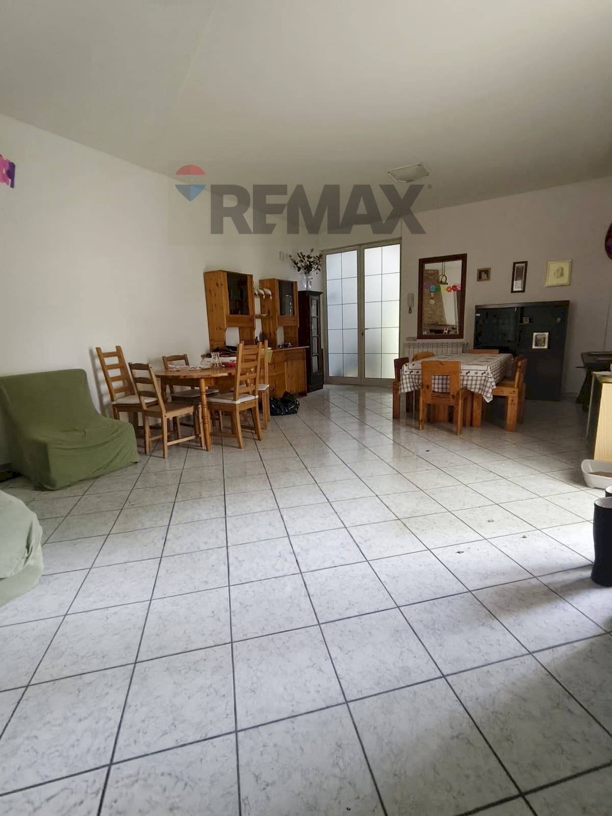 Sala da pranzo - Villa Via Rigolato
 
45, Acireale - foto 2