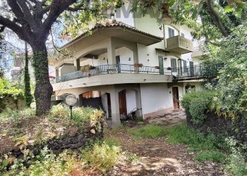 Casa all\'aperto - Villa Via Rigolato
 
45, Acireale - foto 1