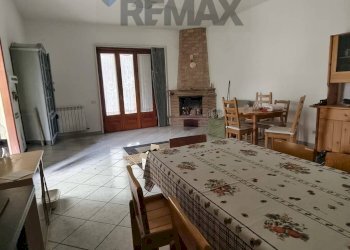Sala da pranzo - Villa Via Rigolato
 
45, Acireale - foto 6