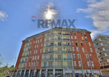 Edificio all\'aperto - Three-room apartment via Milano
 
242, Baranzate - photo 1