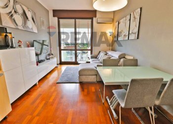 Sala da pranzo - Three-room apartment via Milano
 
242, Baranzate - photo 4