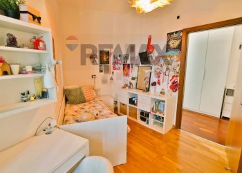 Camera / camera da letto - Three-room apartment via Milano
 
242, Baranzate - photo 11