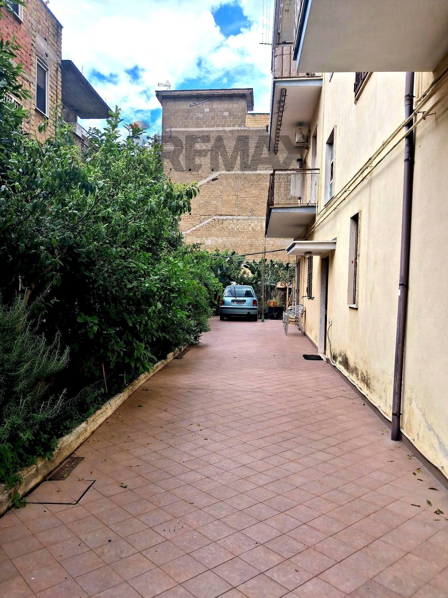 Ingresso/cortile condominiale - Three-room apartment Roma - photo 3