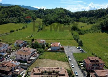 Vista delle montagne - Building land via campania
snc, Castelfranco Piandiscò - photo 1