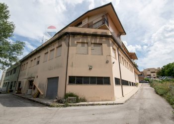 Edificio all\'aperto - Locale Commerciale via nenni
32, Ancona - foto 21